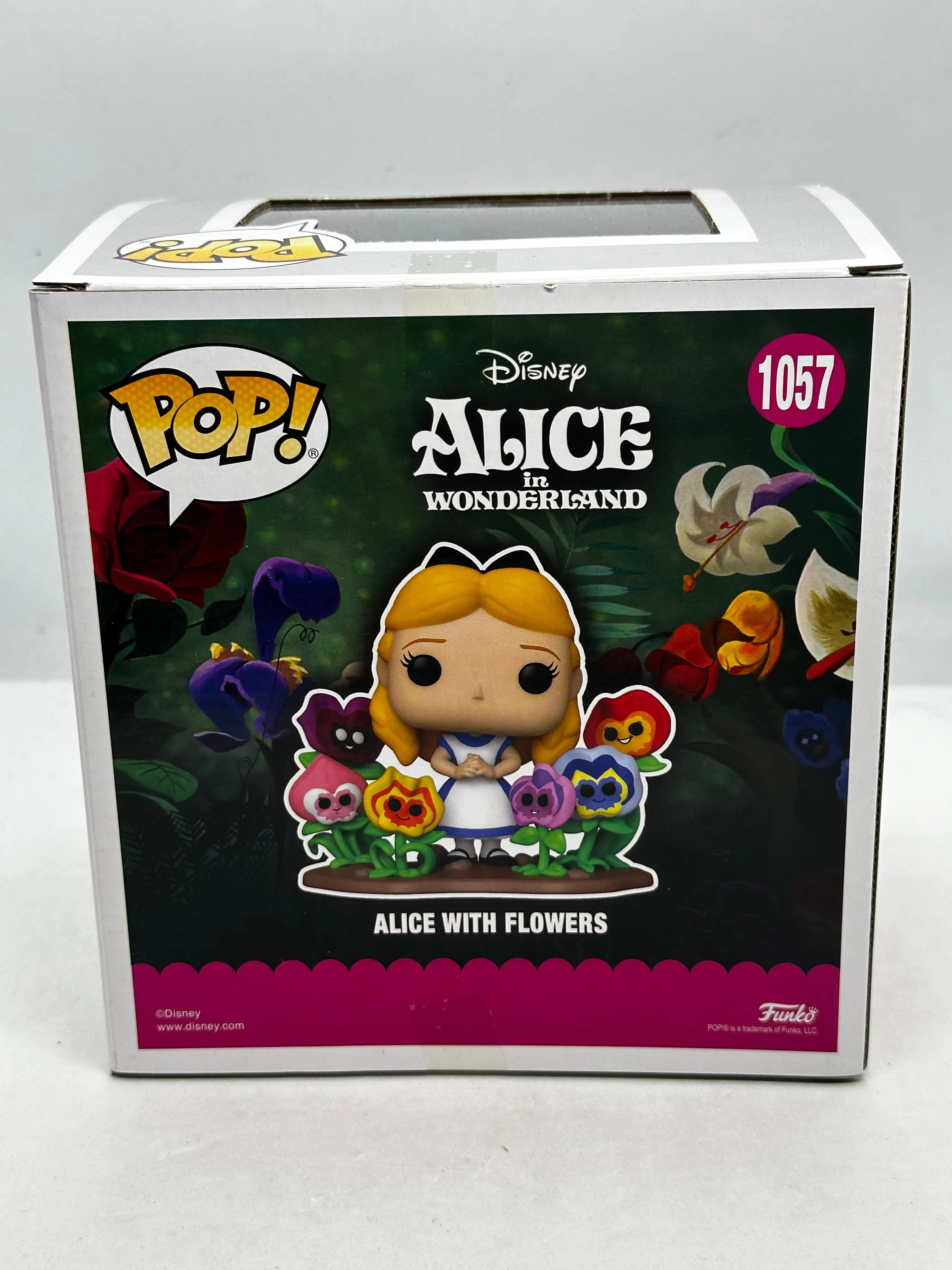 Alice in Wonderland (1951) - Alice with Flowers #1057 Deluxe Pop! Vinyl