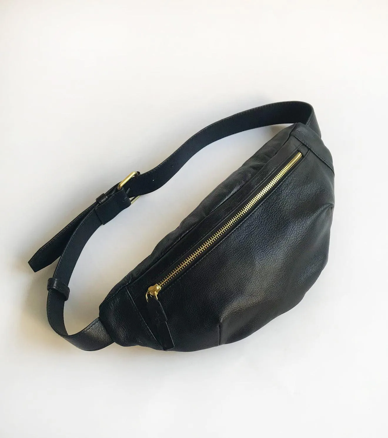 Black fanny pack