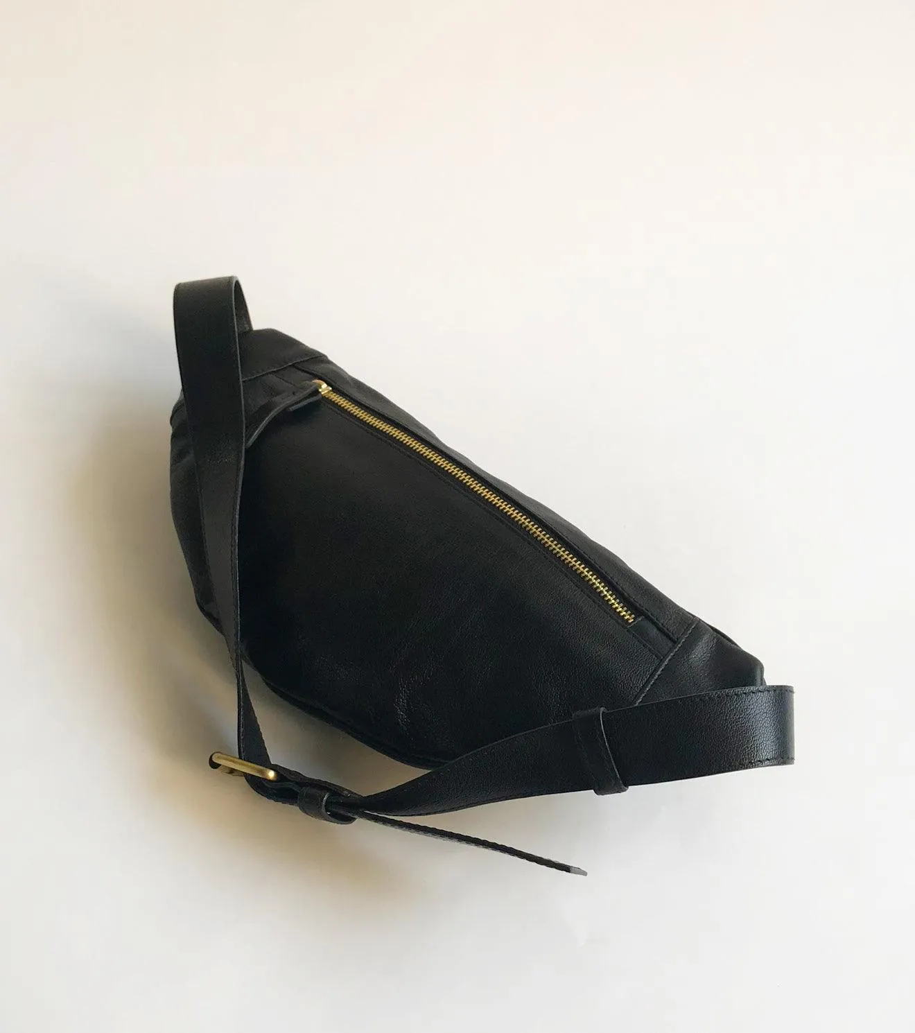 Black fanny pack