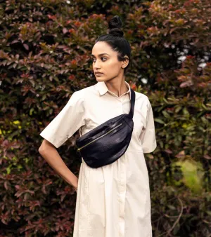 Black fanny pack