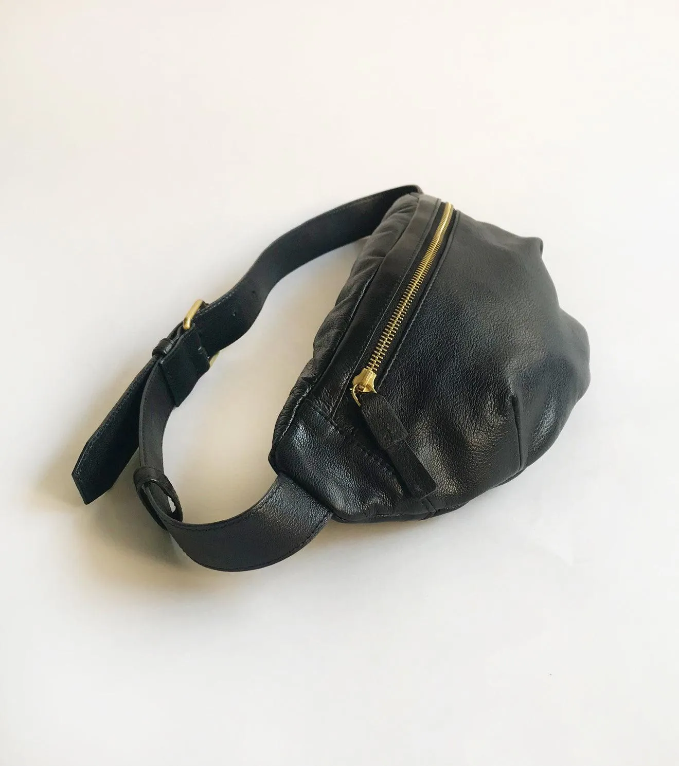 Black fanny pack