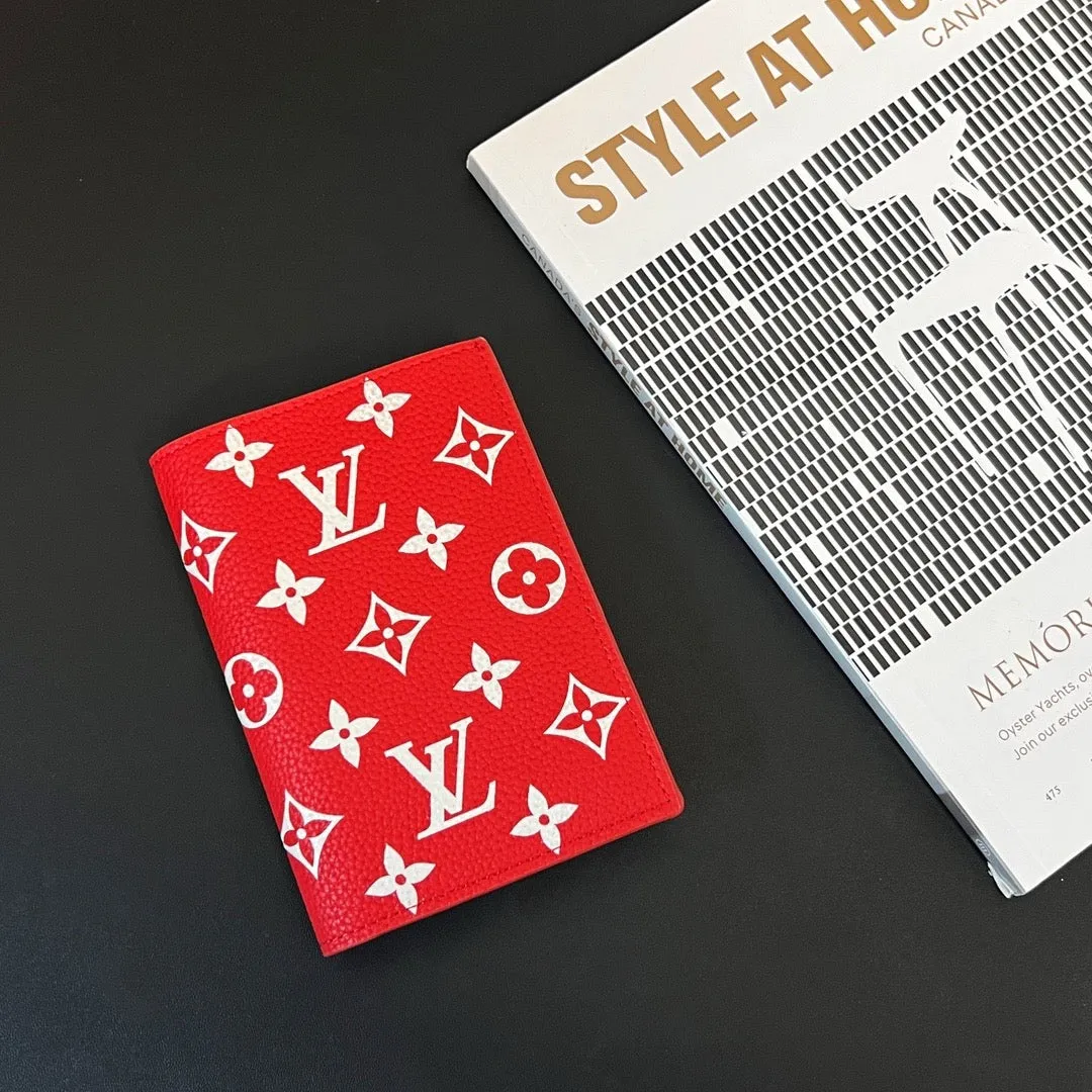 LB970 Passport Cover /  3.9 x 5.5 x 1 inches