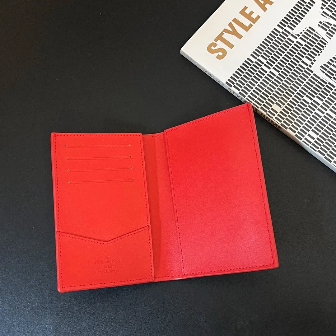 LB970 Passport Cover /  3.9 x 5.5 x 1 inches