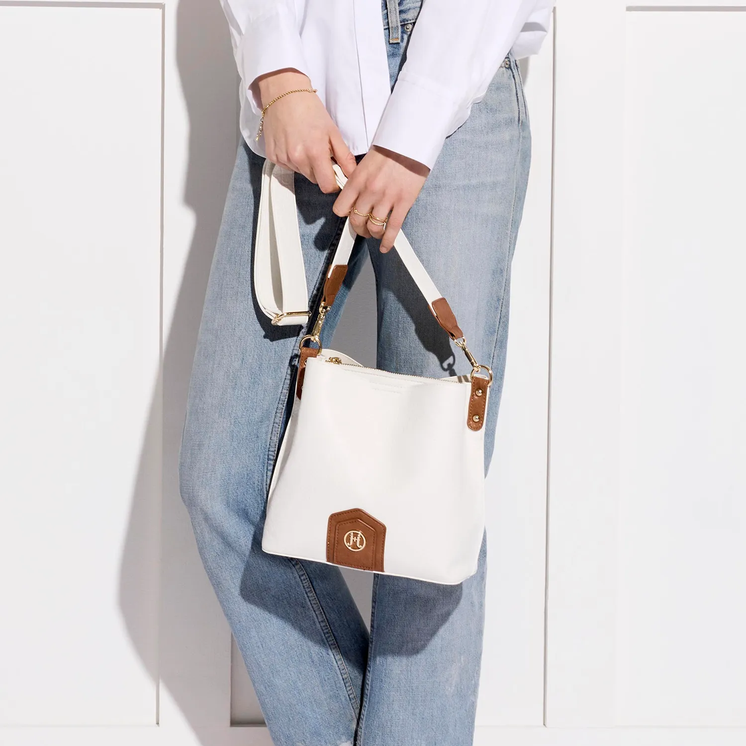 NAOMI Vegan Crossbody Bucket Bag in White   Camel