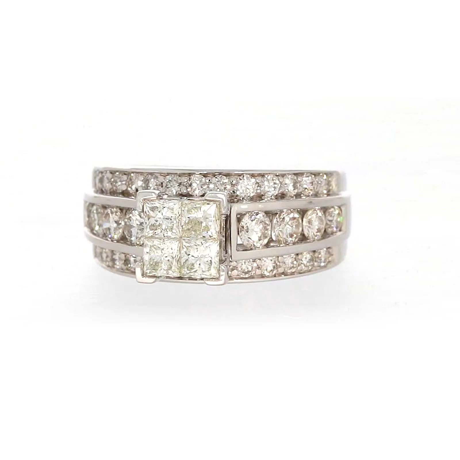New York 14ct White Gold Round Brilliant & Princess Cut 2.65 CARAT tw of Diamonds Ring