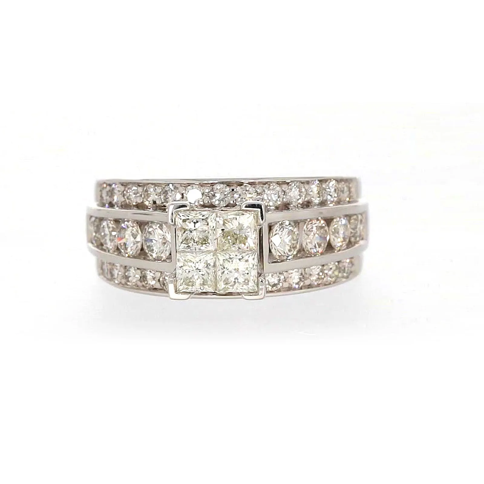 New York 14ct White Gold Round Brilliant & Princess Cut 2.65 CARAT tw of Diamonds Ring