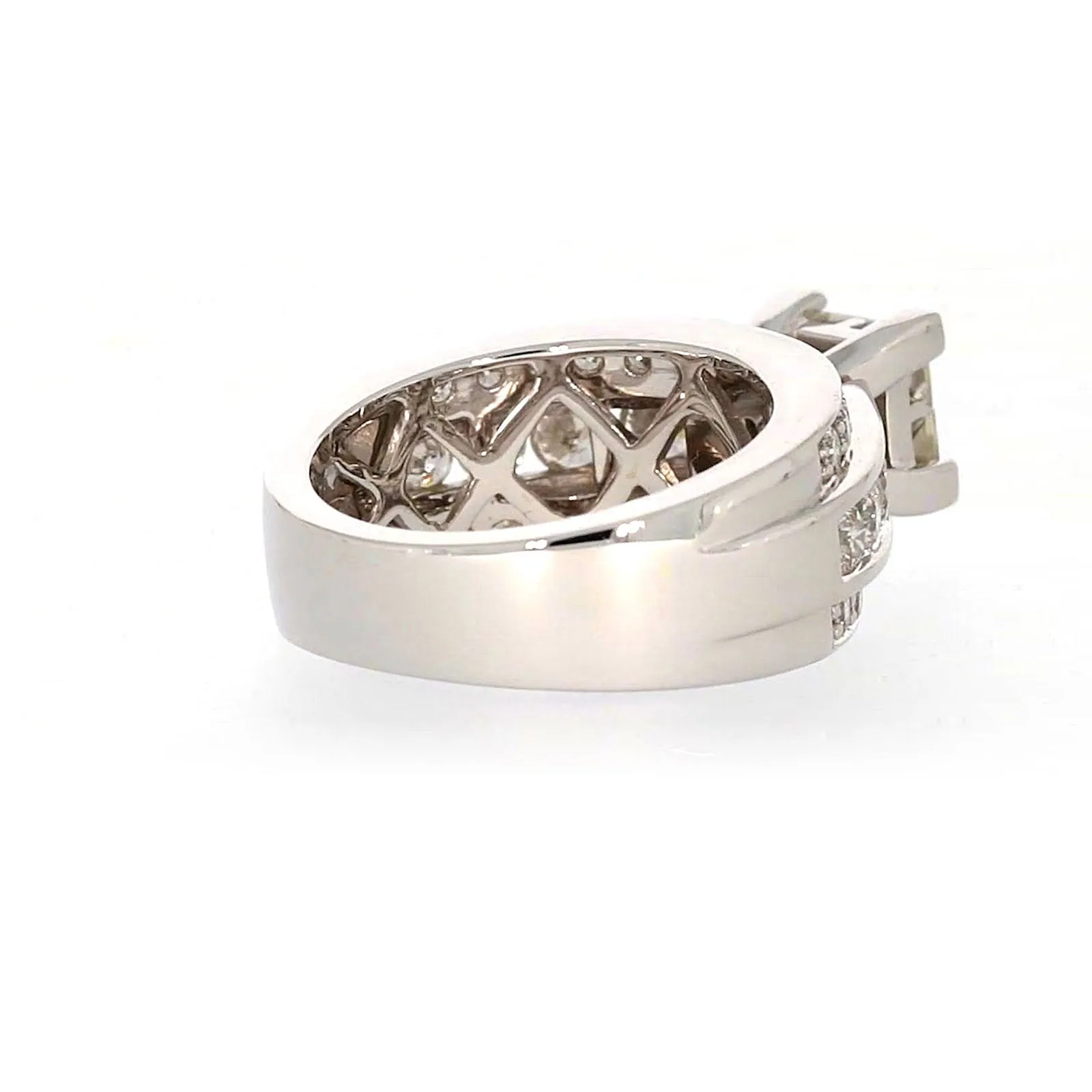 New York 14ct White Gold Round Brilliant & Princess Cut 2.65 CARAT tw of Diamonds Ring