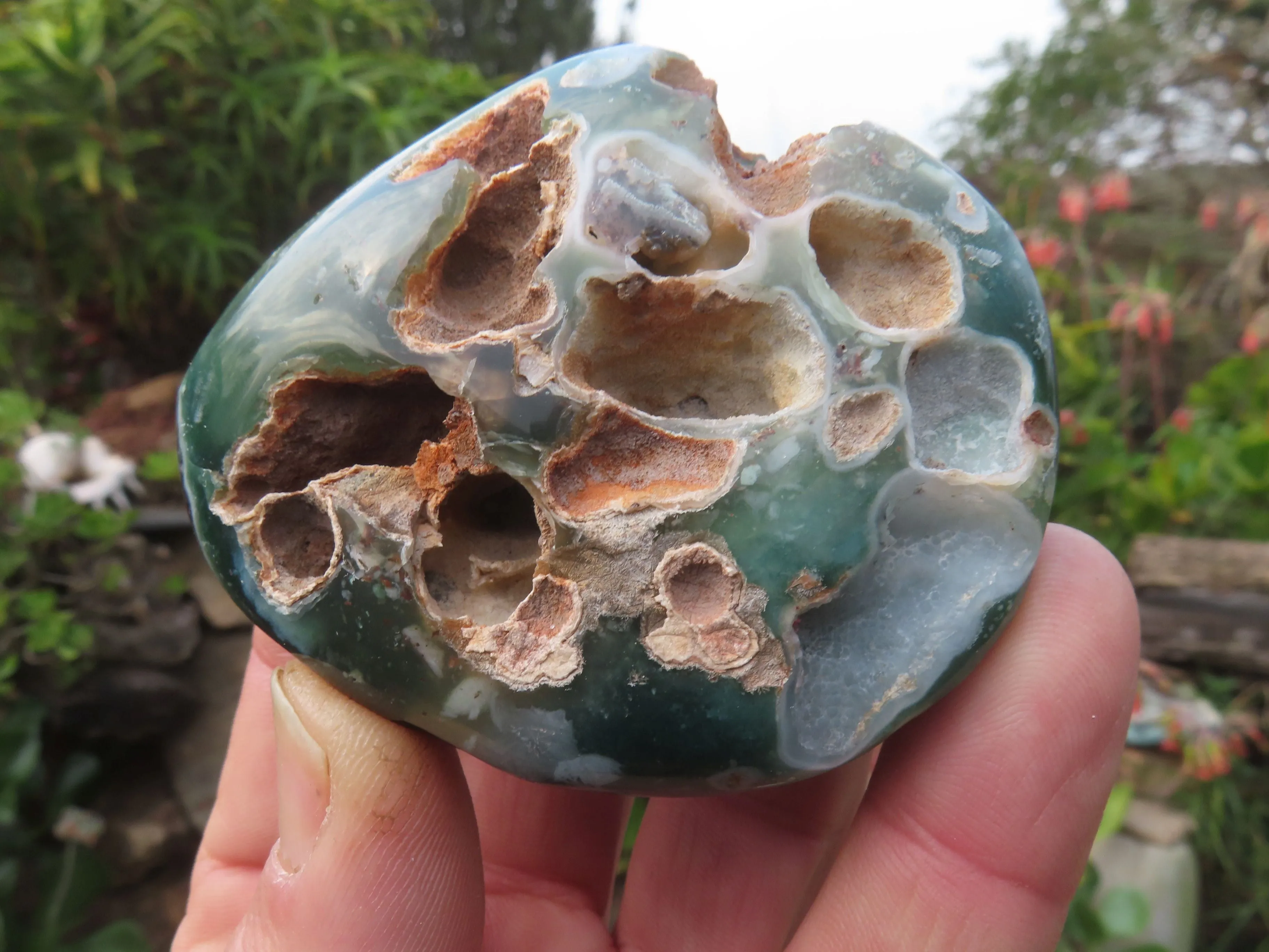 Polished Emerald Mtorolite Galet-Palm Stones - sold per kg - From Mutorashanga, Zimbabwe