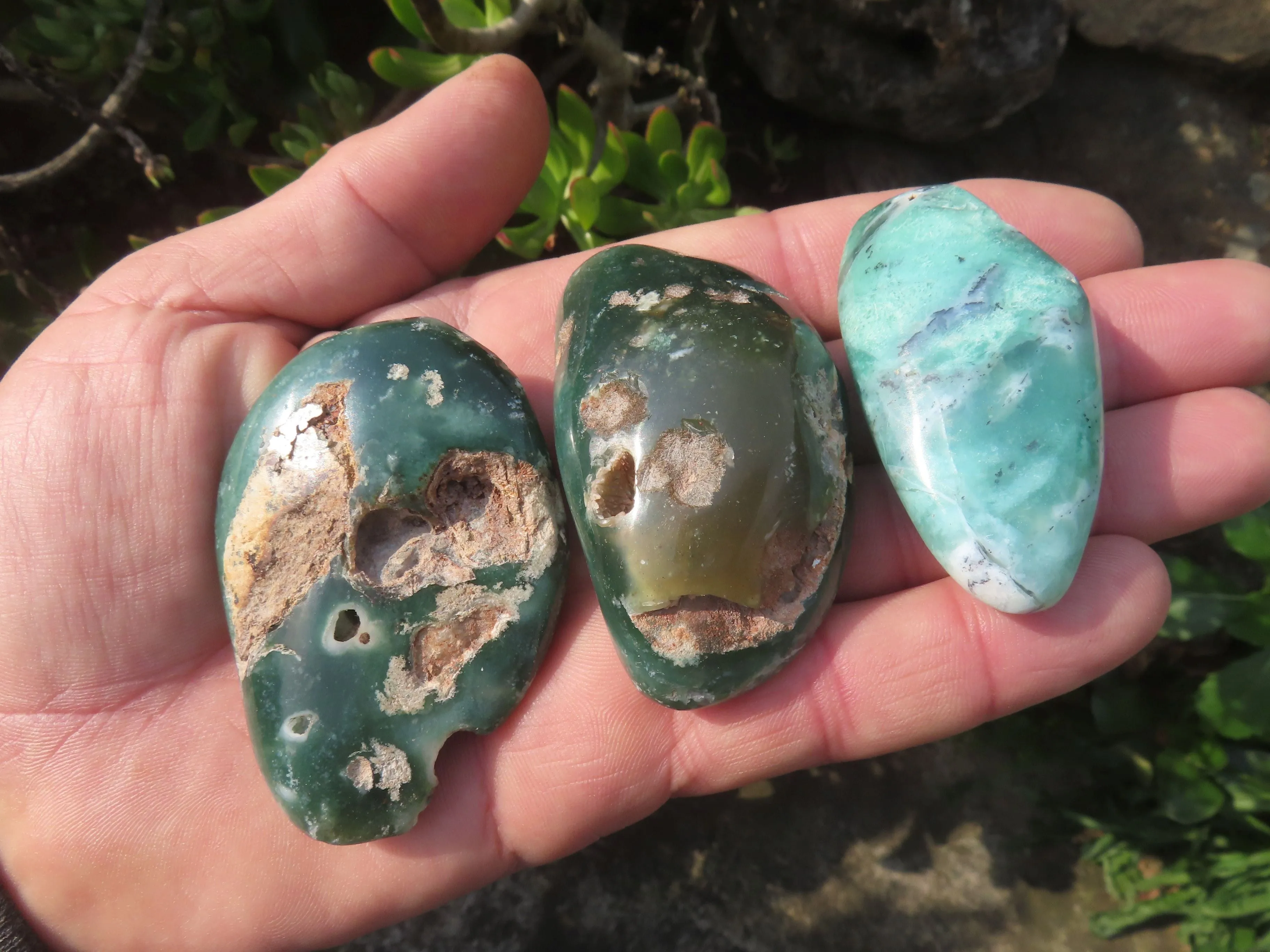 Polished Emerald Mtorolite Galet-Palm Stones - sold per kg - From Mutorashanga, Zimbabwe