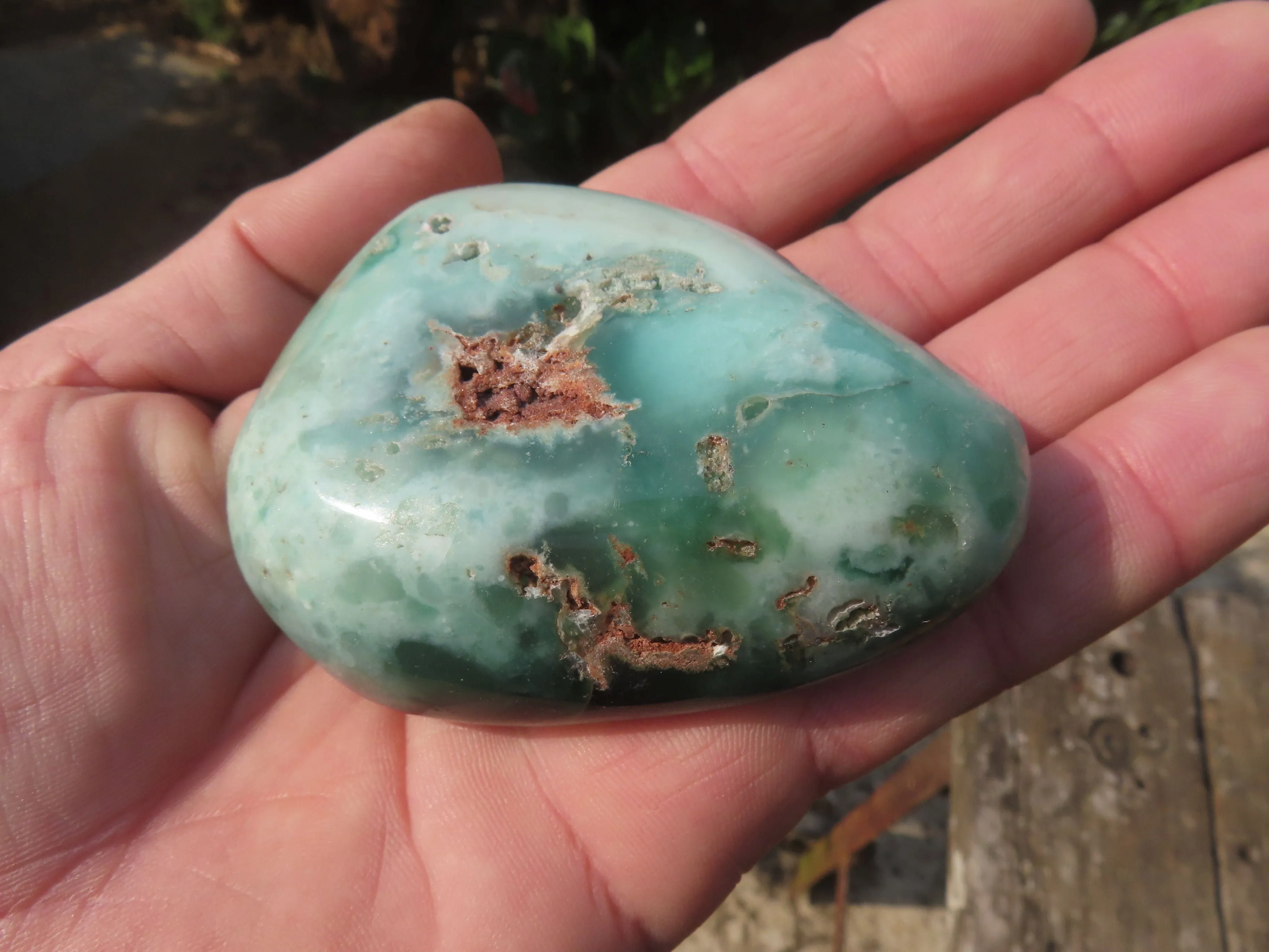 Polished Emerald Mtorolite Galet-Palm Stones - sold per kg - From Mutorashanga, Zimbabwe