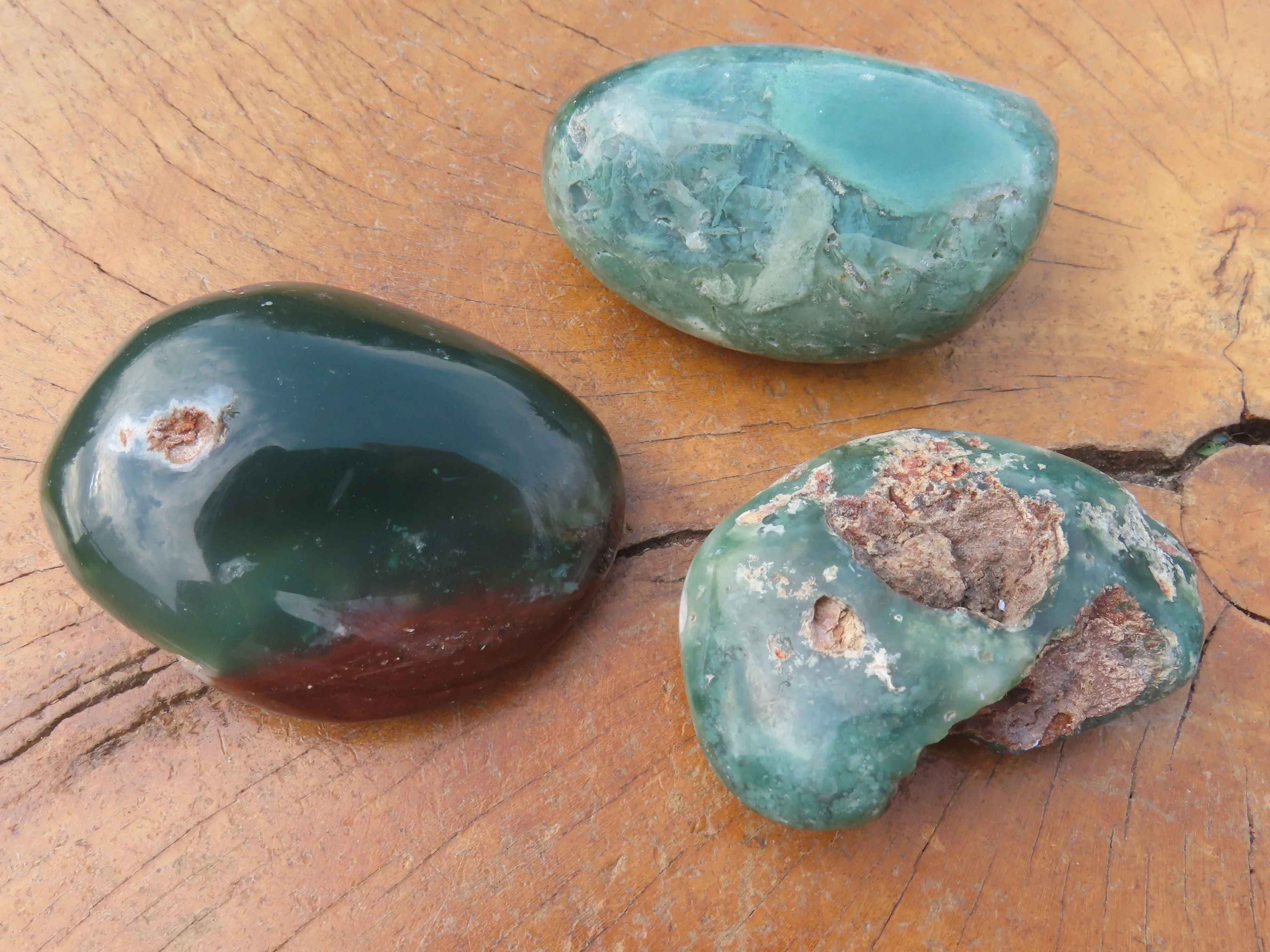 Polished Emerald Mtorolite Galet-Palm Stones - sold per kg - From Mutorashanga, Zimbabwe