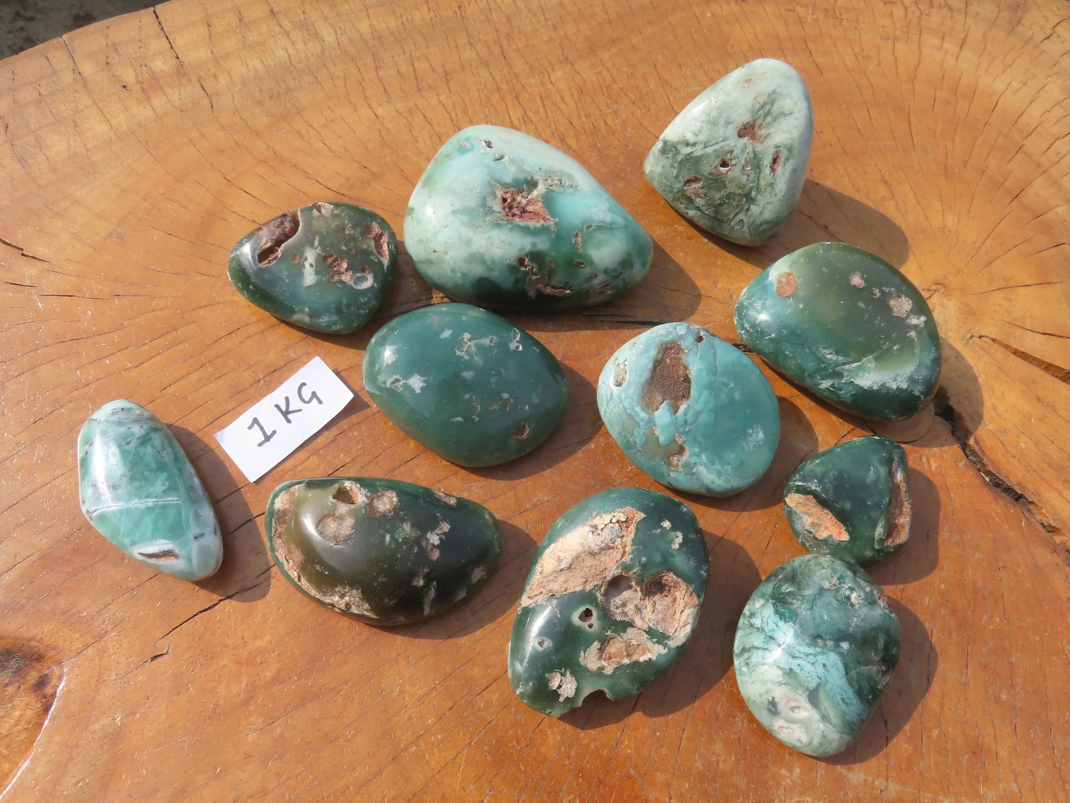 Polished Emerald Mtorolite Galet-Palm Stones - sold per kg - From Mutorashanga, Zimbabwe