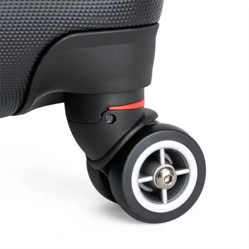 Snake Suitcase: Durable 360° Swivel Wheels & Built-In Lock for Stylish Travel