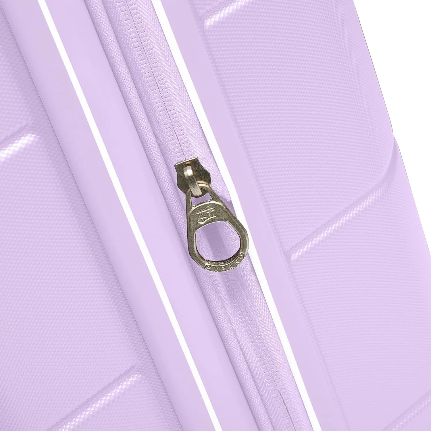 Travel Chic 20/24" Pink Luggage Spinner Suitcase Set