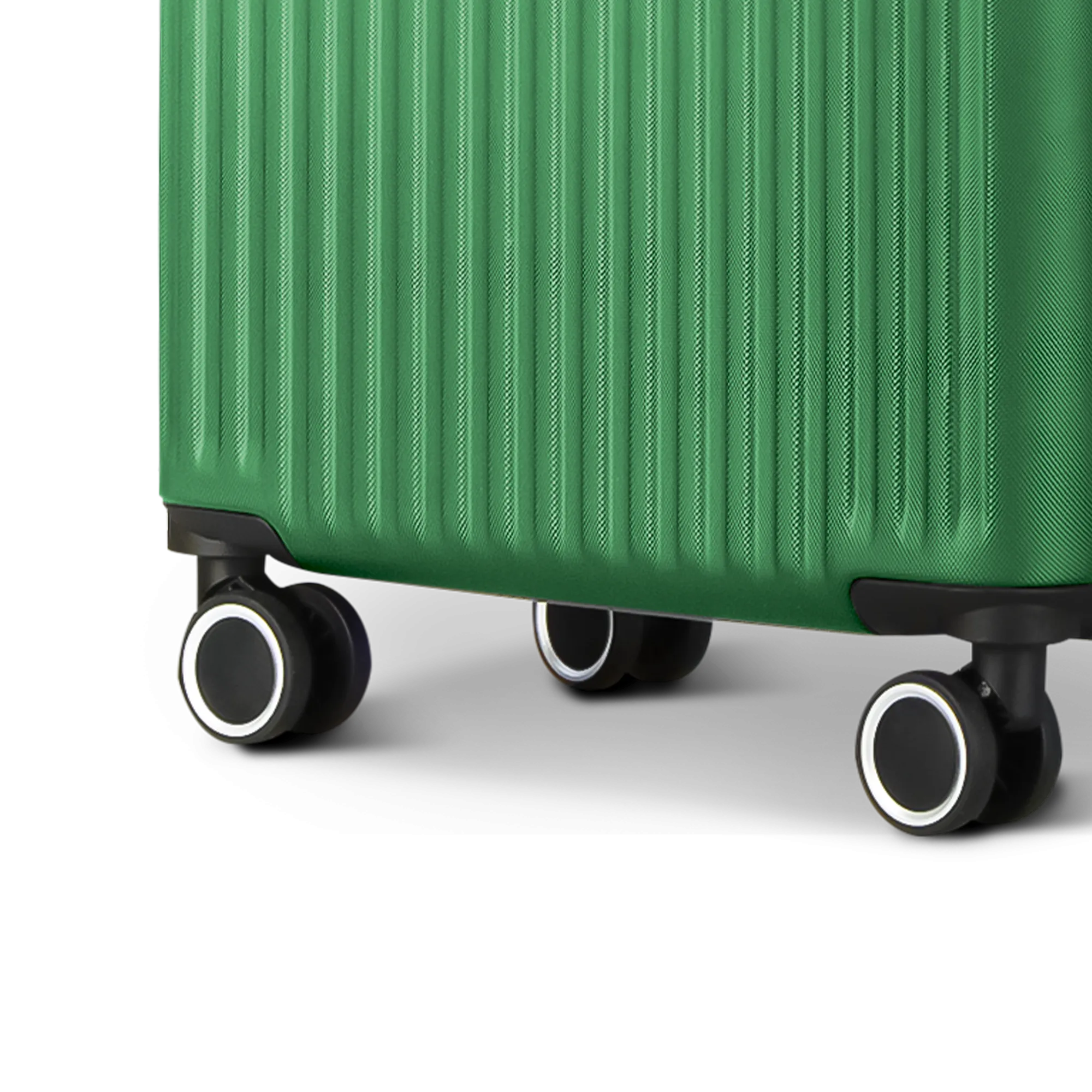 Vacay 28" Suitcase in Forest