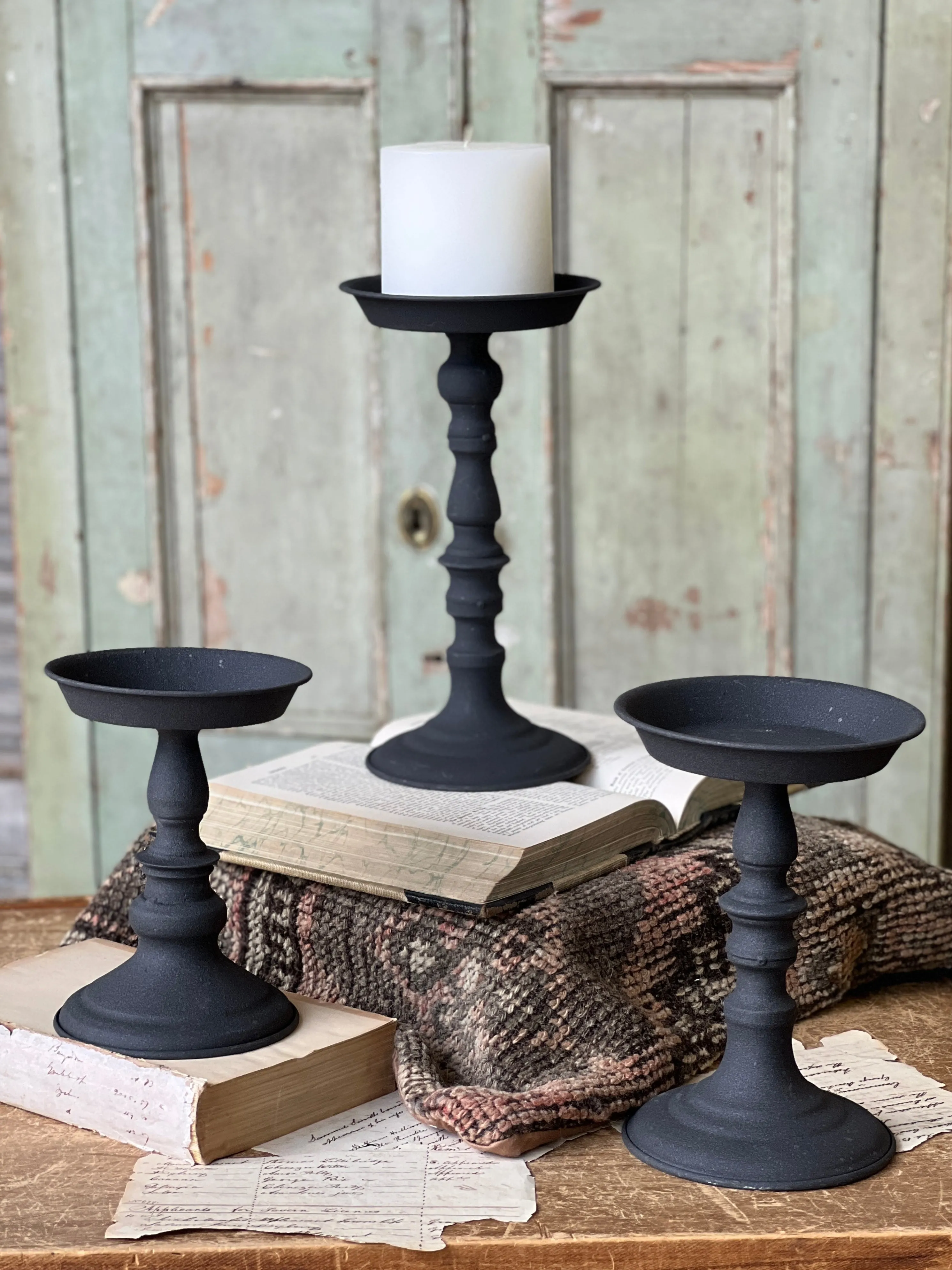 Verona Holder | 9" | Black | CASE PACK SPECIAL!  $3.95-48 *